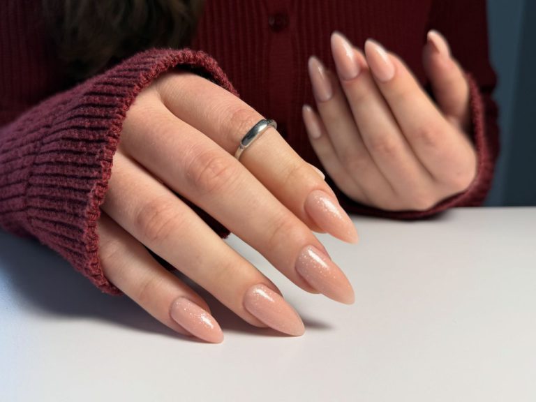 Kurze Nude-Nägel – Top Nails Bautzen
