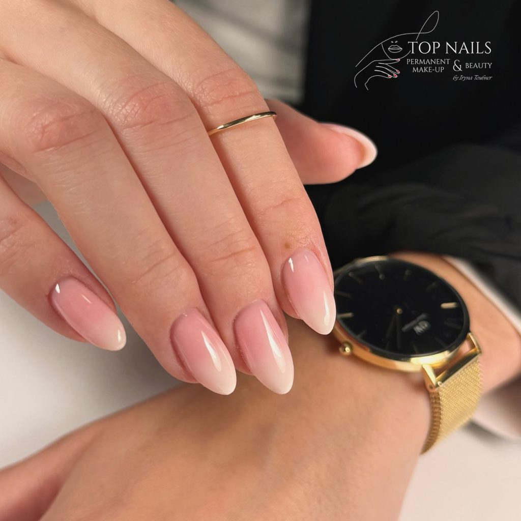 Natürliche lange Nude-Nägel – Top Nails Bautzen