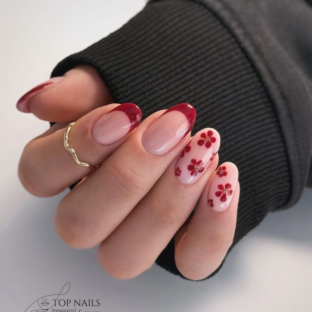 Rotes French mit Blumen – Top Nails Bautzen