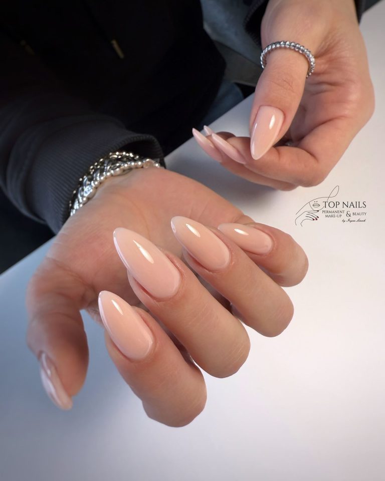 Lange Nude-Nägel – Top Nails Bautzen
